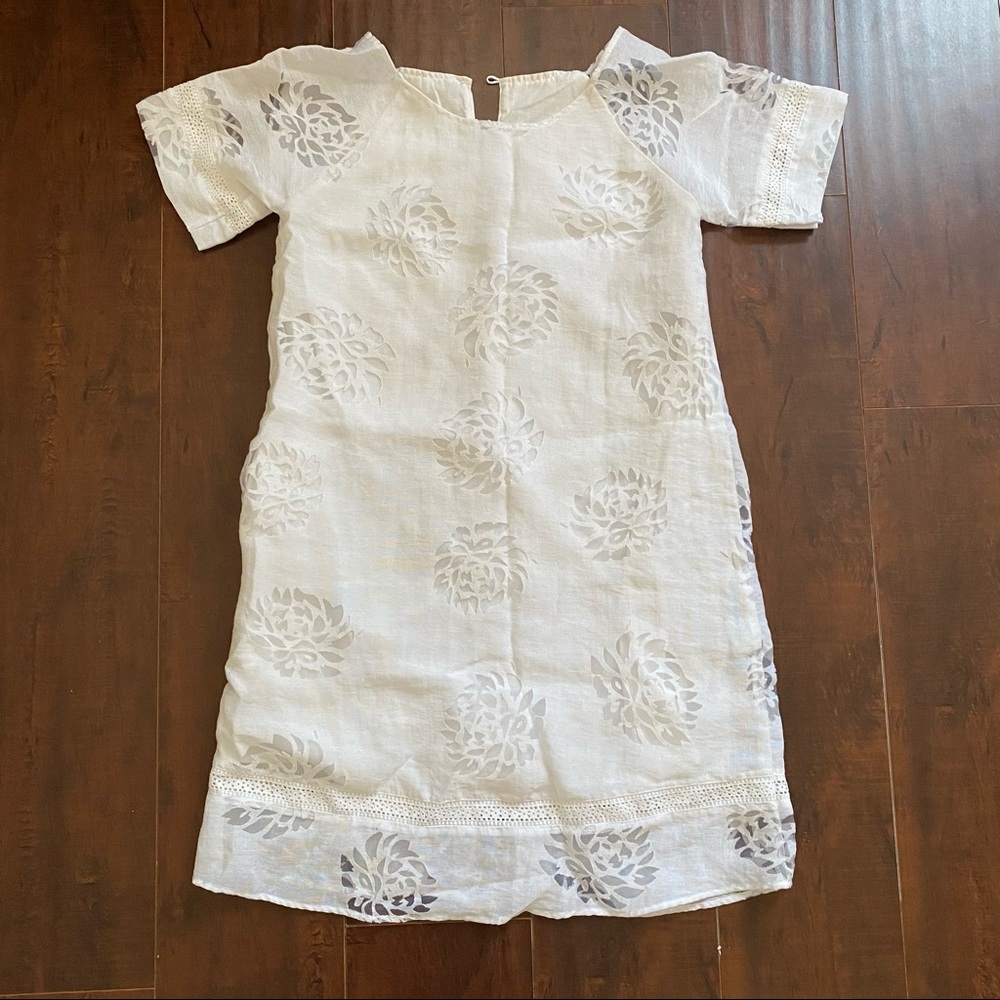 White lace dress w pockets